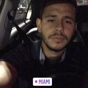 Meet your Posher, Luis